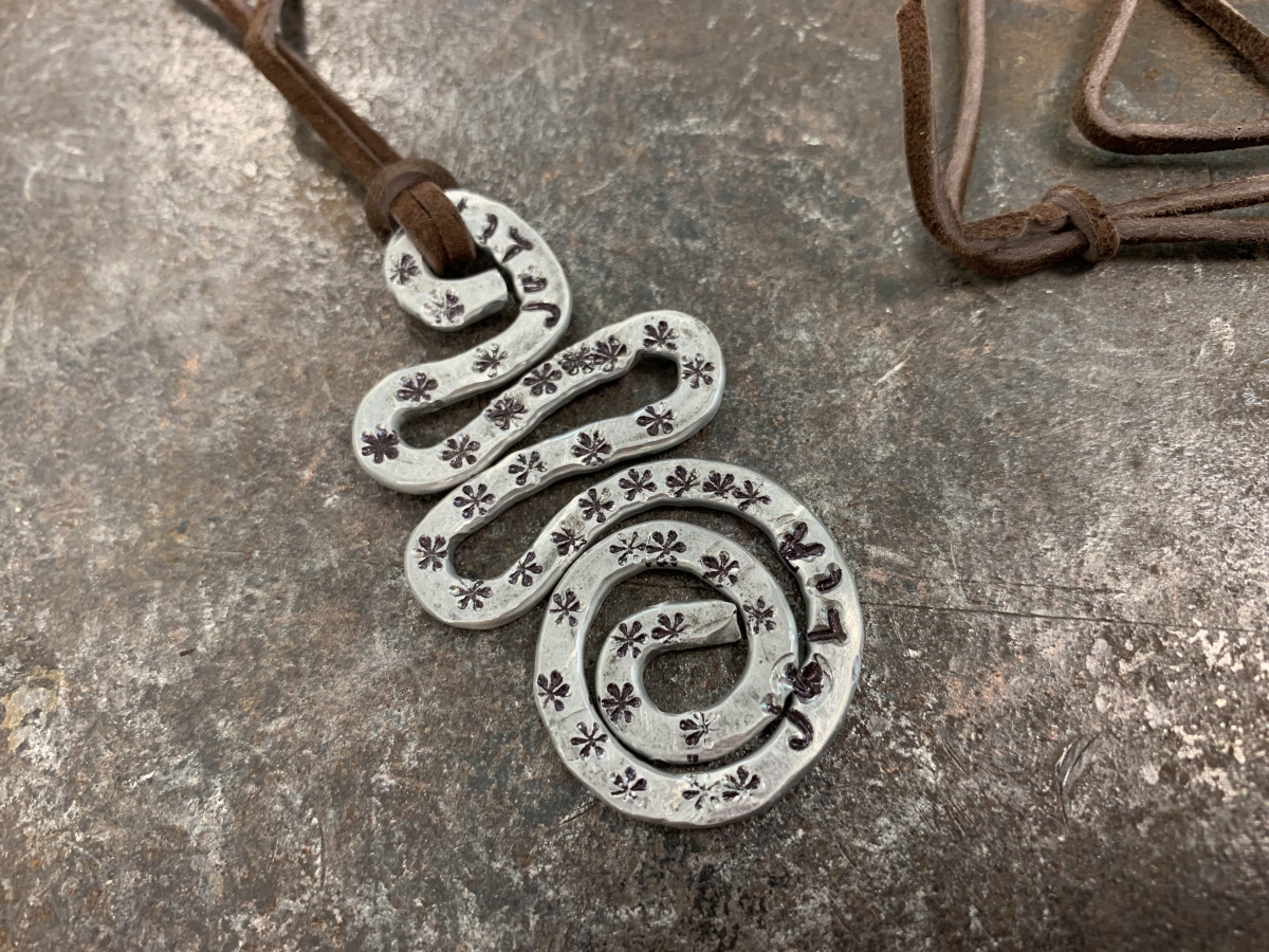 metalsmith necklace amking